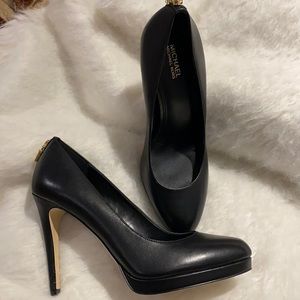 Michael Kors Classic Black Pump, new in box